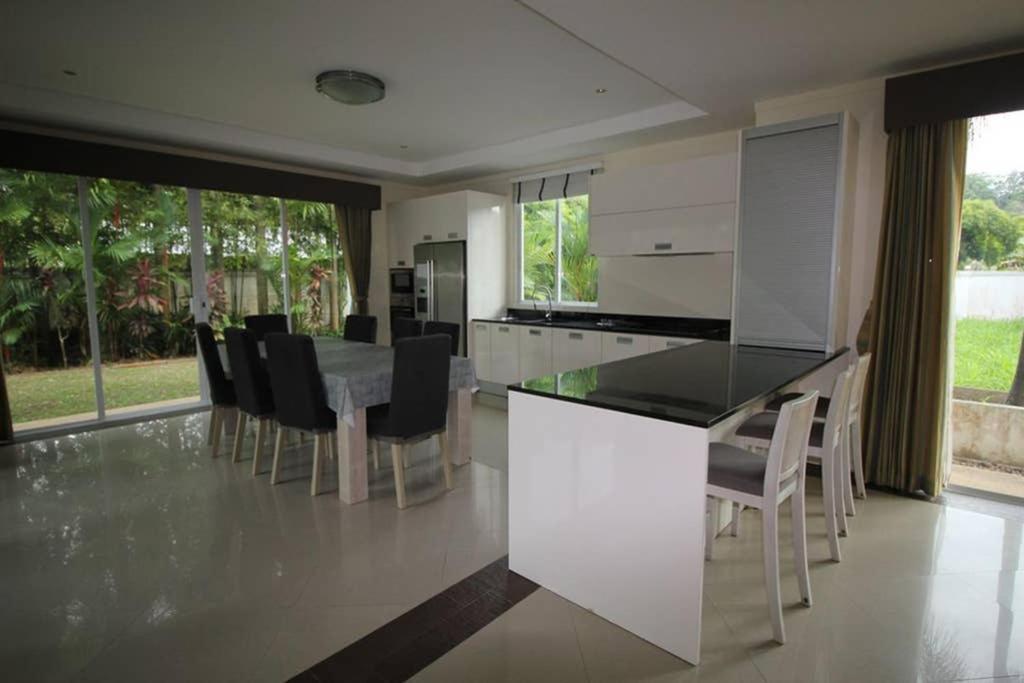 4 Bedroom Villa Kamala Beach Phuket 外观 照片