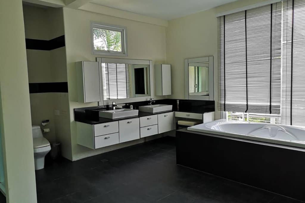 4 Bedroom Villa Kamala Beach Phuket 外观 照片